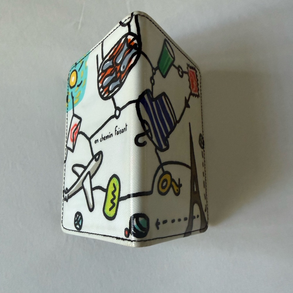 Pylones Paris Passport Cover Pristine Condition, Collectible!